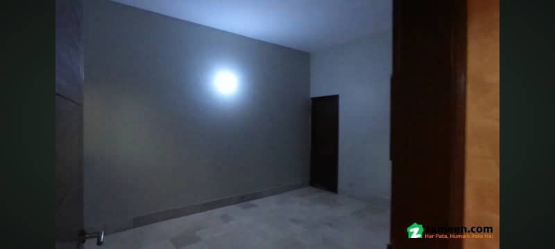 240 SQ YARD ONE UNIT HOUSE FOR SALE IN GULSHAN-E-IQBAL BLOCK 1 11