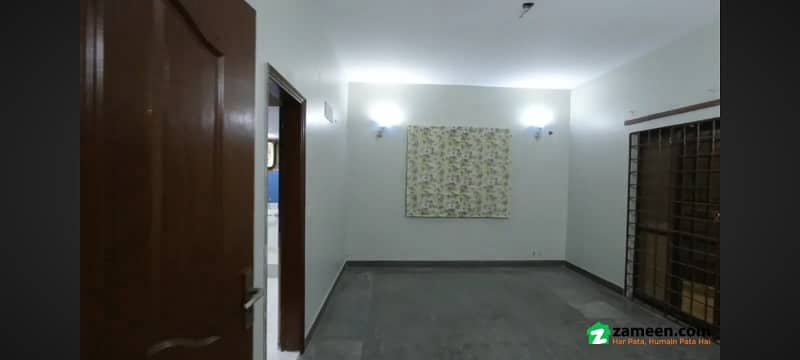 240 SQ YARD ONE UNIT HOUSE FOR SALE IN GULSHAN-E-IQBAL BLOCK 1 20