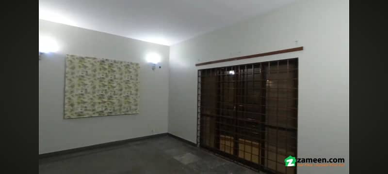 240 SQ YARD ONE UNIT HOUSE FOR SALE IN GULSHAN-E-IQBAL BLOCK 1 21