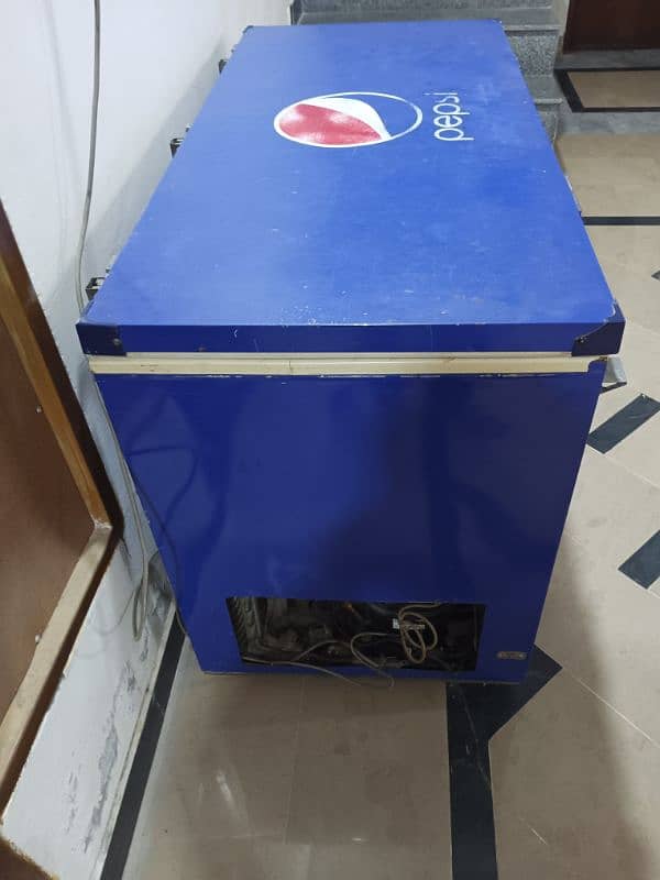 Pepsi freezer/refrigerator/chiller/wahcantt 2