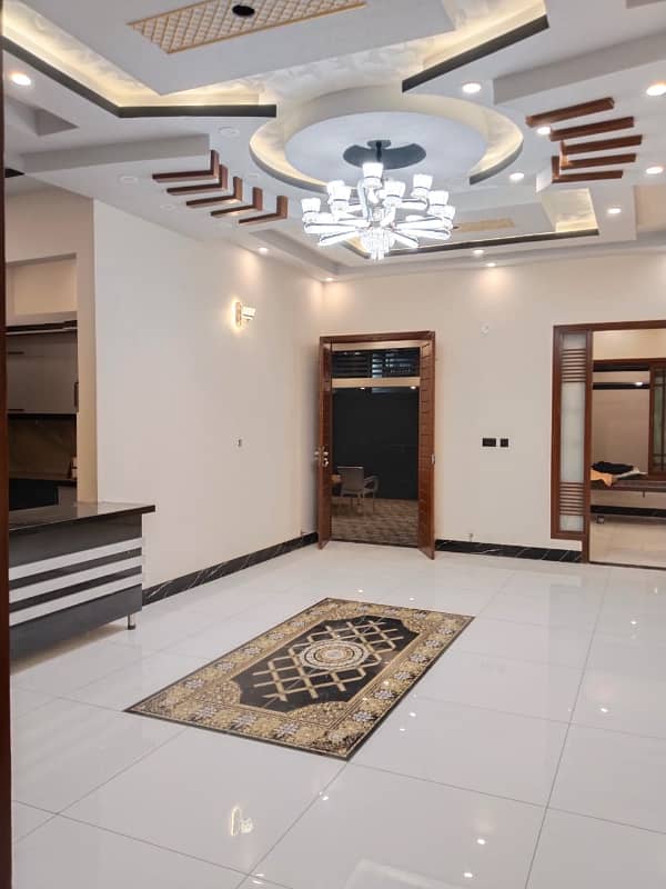 240 SQ YARD UPPER PORTION FOR SALE IN GULSHAN-E-IQBAL BLOCK 2 12