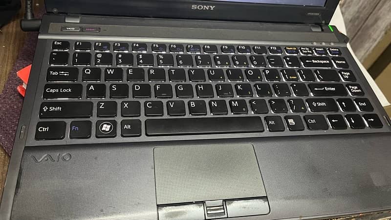 sony vaiwo laptop for sale read description 3