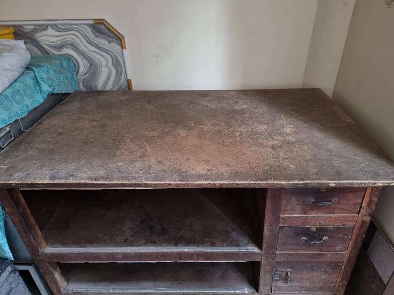 urgent sell : counter wooden table for tailor's 1