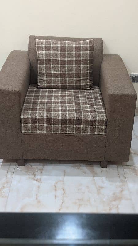 6 seater sofa set and center table 1