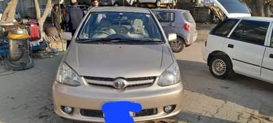 Toyota Platz 2003