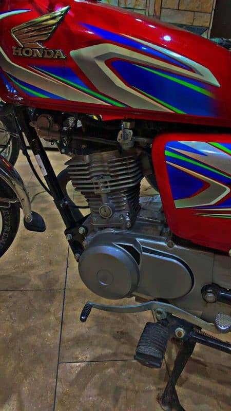 Honda 125 Attock Number 6