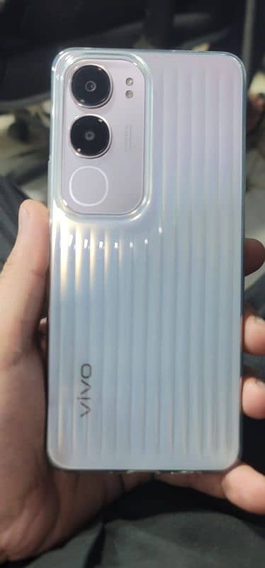 Vivo Y19S 3