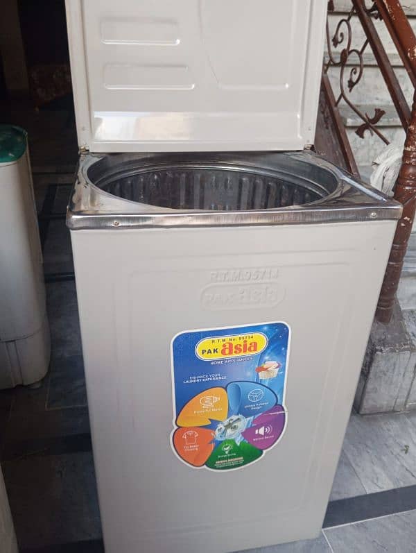 pak asia washing machine 3 munth used 1