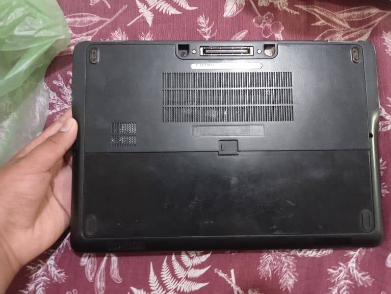 laptop dell latitude e7250  for sale and exchange available 1