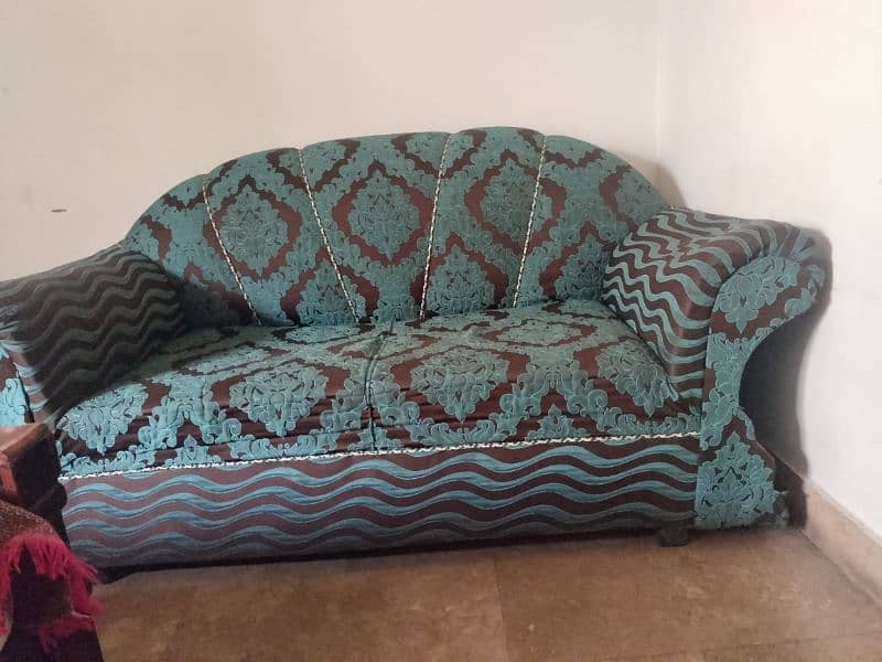 6 seater home used sofa 3