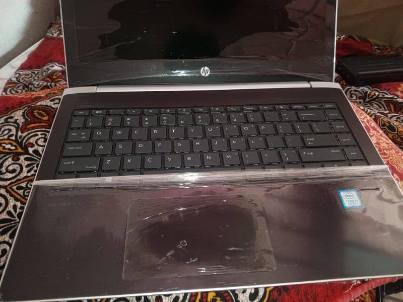 Laptop I7 (8Generation) 3