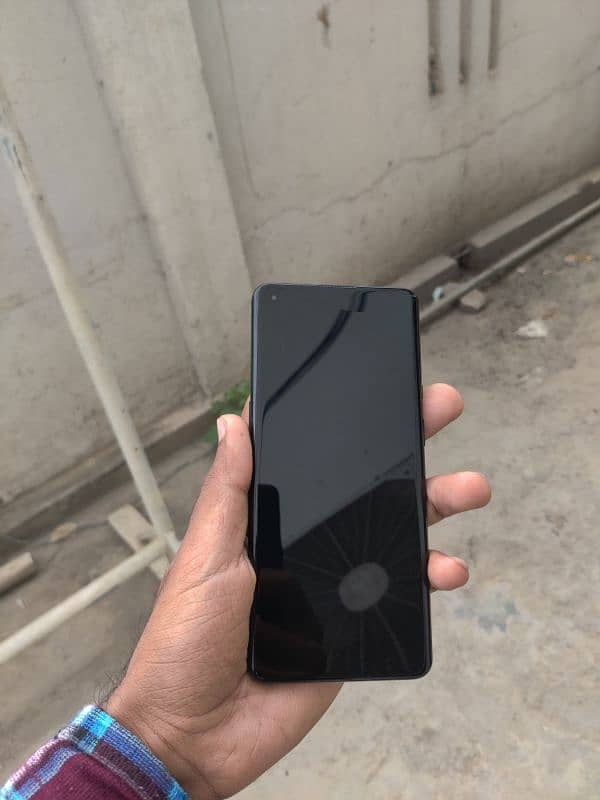 OnePlus 9 pro 256gb glass crack With Charger 100W 3