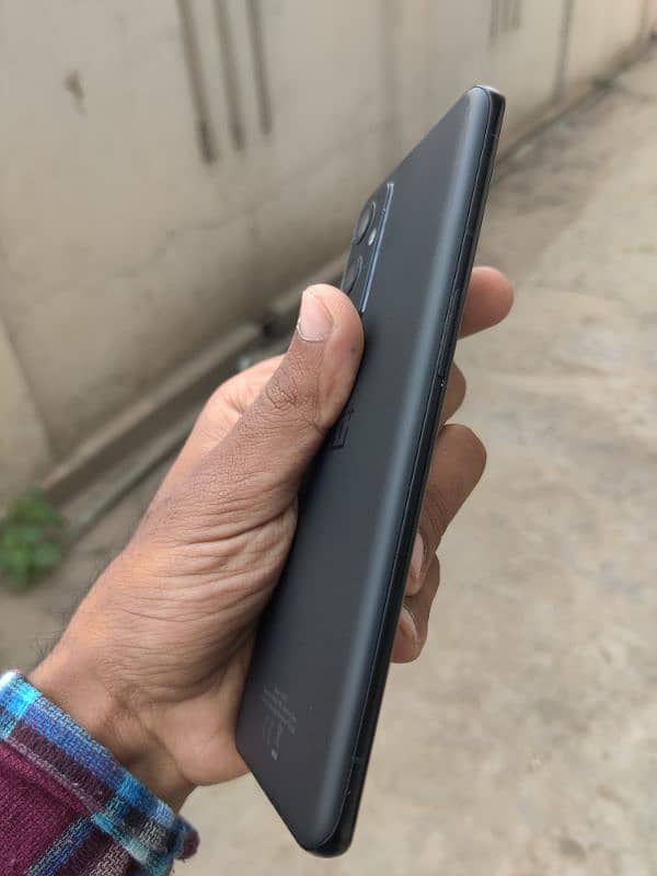 OnePlus 9 pro 256gb glass crack With Charger 100W 12