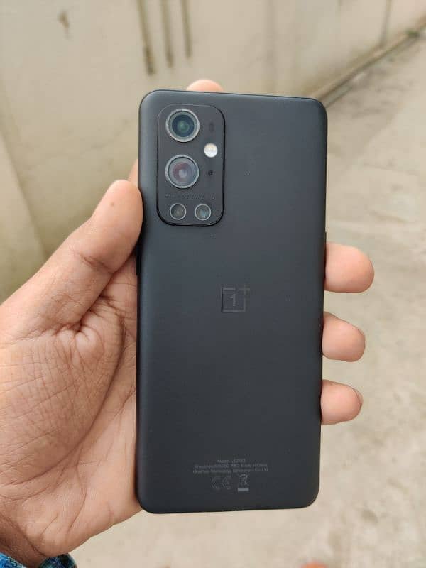 OnePlus 9 pro 256gb glass crack With Charger 100W 14