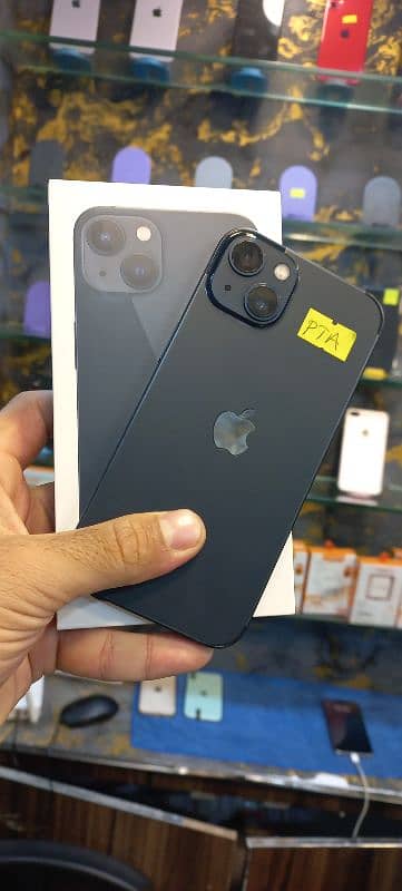 iphone 13.128GB. PTA approved with Box. 3