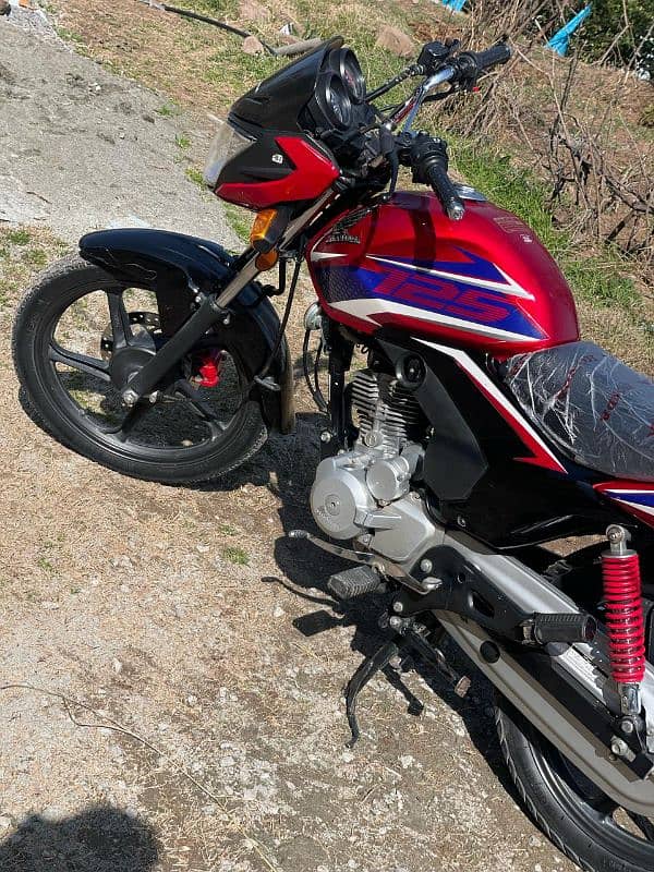 Honda deluxe CBF125f for sale 3