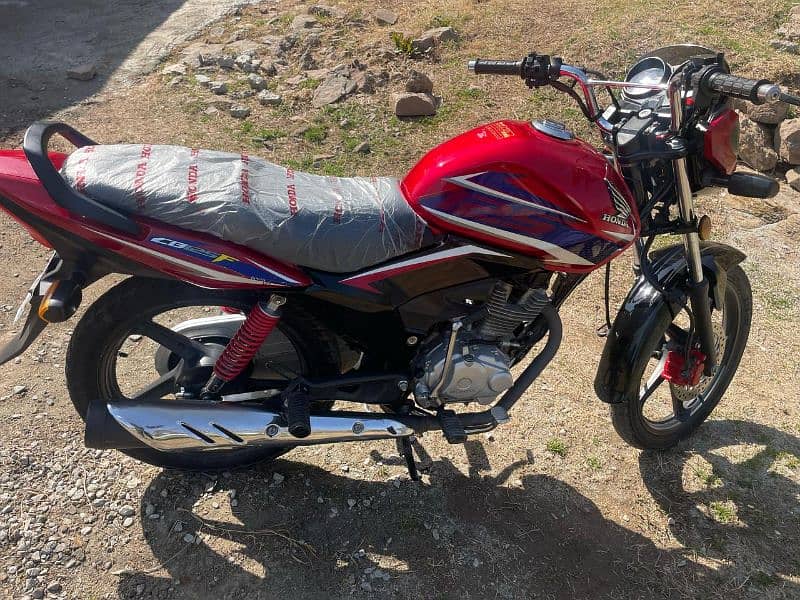 Honda deluxe CBF125f for sale 9