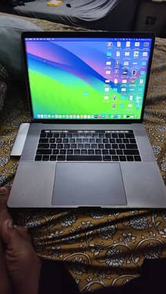 MacBook Pro 2019 15" inches