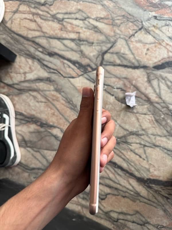 iphone 8 plus 64 gb rosegold 4