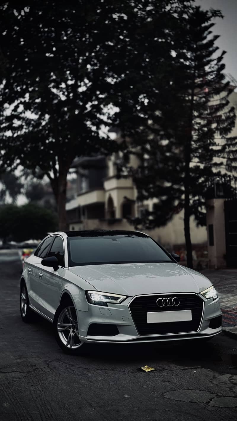 Audi A3 2018 Exclusive Line. 2