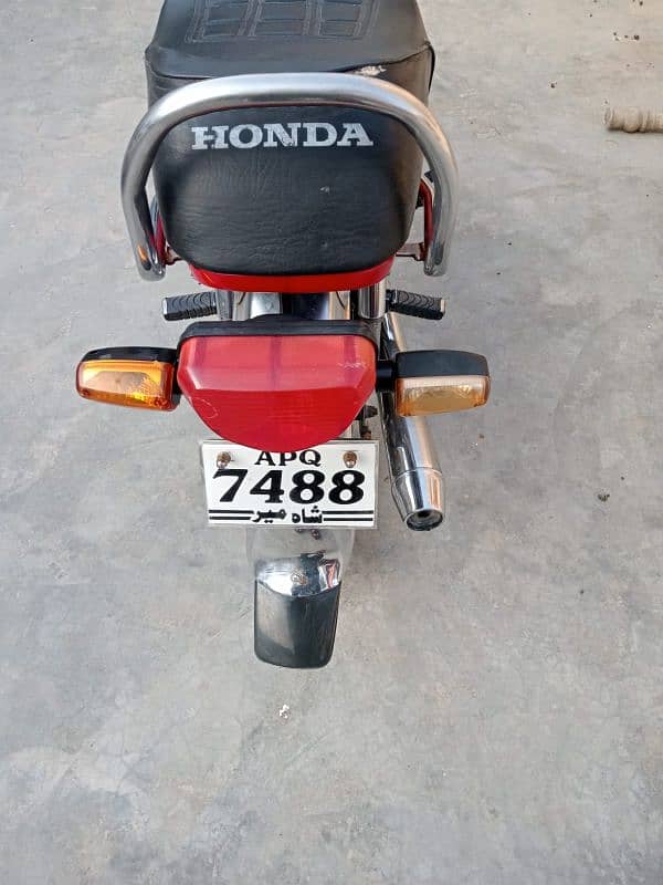 honda cd70 red 4