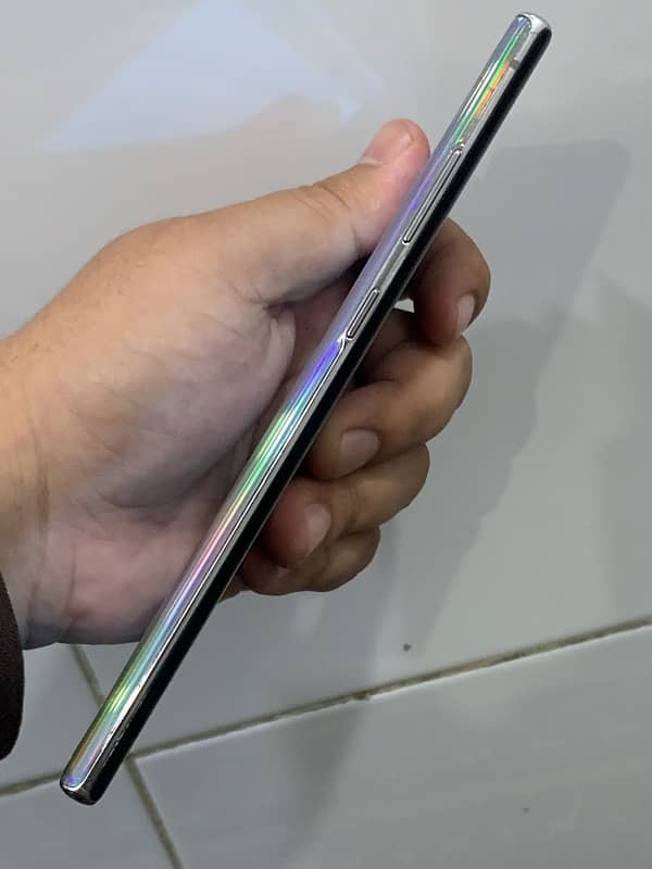 Note 10 plus 12 / 256 GB 7