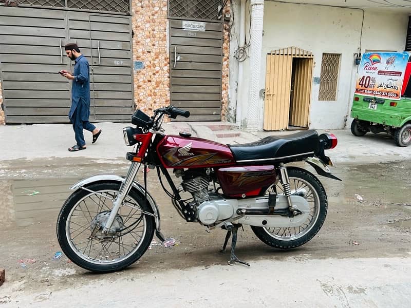 Honda 125 2021 model red color contact whatapp 0