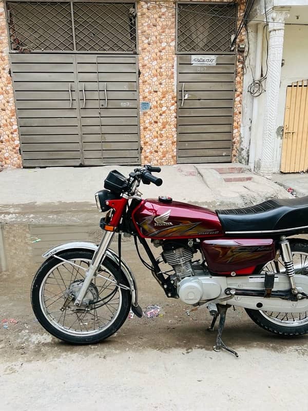 Honda 125 2021 model red color contact whatapp 1