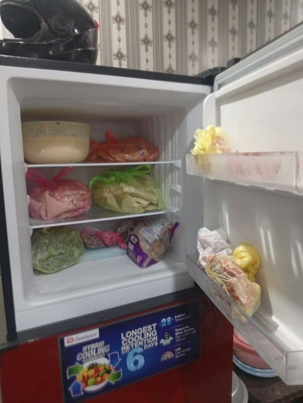Dawlence fridge just box opened 2