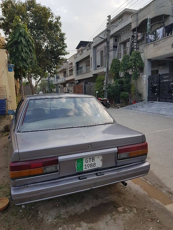 Nissan Sunny 1987 3