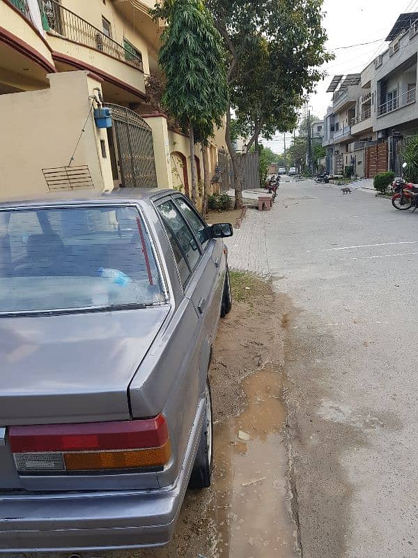 Nissan Sunny 1987 4