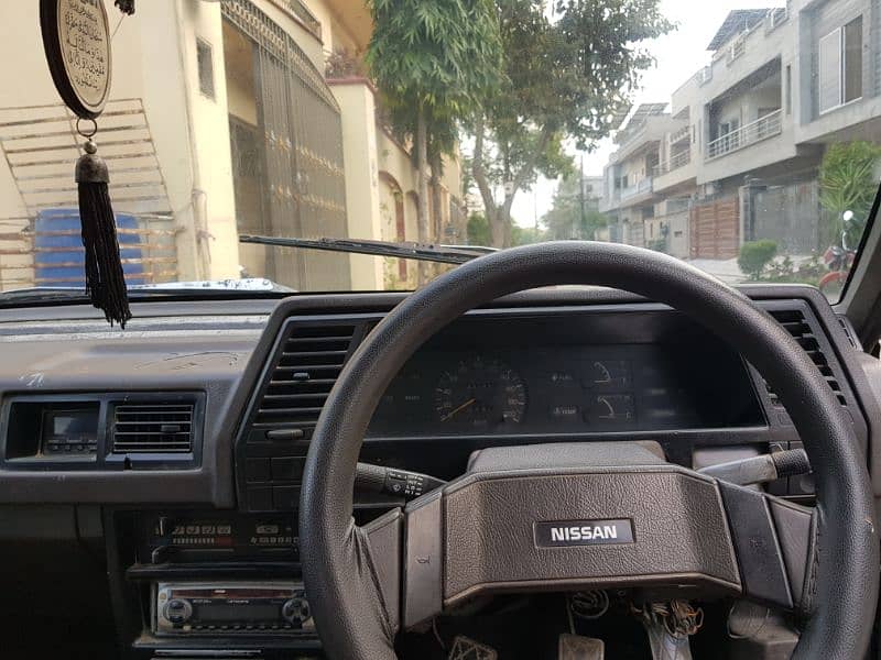 Nissan Sunny 1987 7