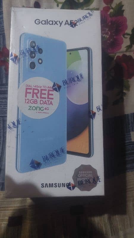 Samsung a52 with box and orgnal charger 9