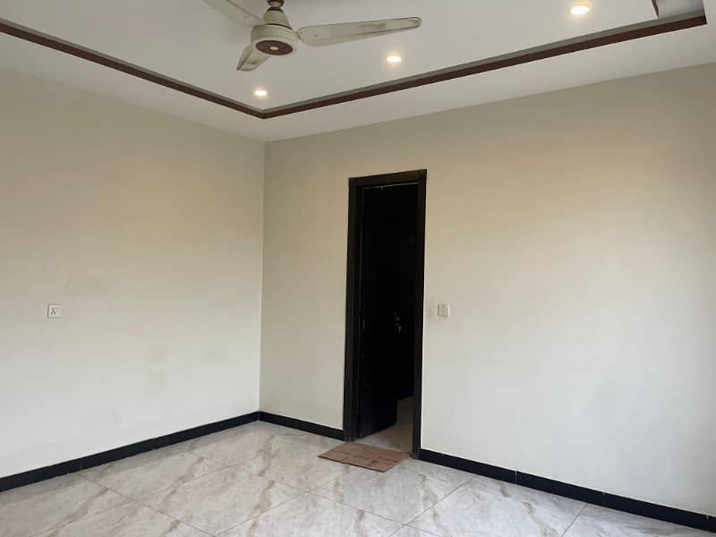 1 Kanal Brand New Portion for Rent in G-16 Islamabad 4