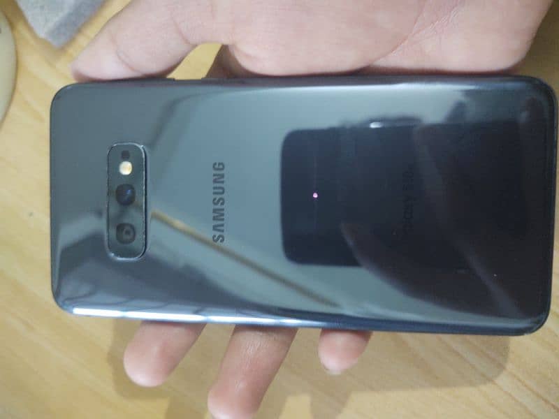 Samsung Galaxy S10e Condition 10 by 10 non pta 0