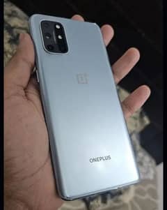 one plus 8t  12 ram 256 room  good condition