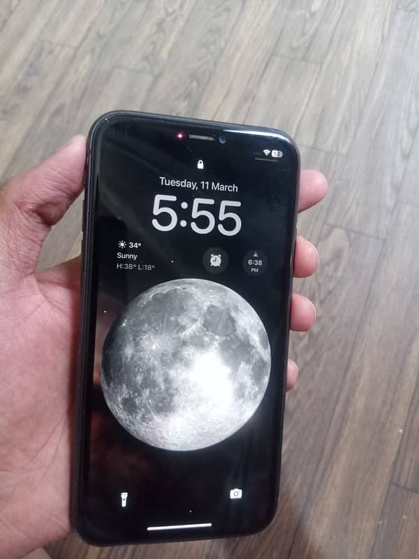 Apple Iphone 11 Used 1