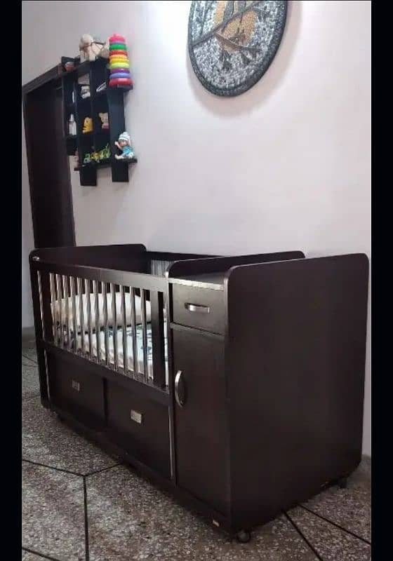 Baby cot for sale 0