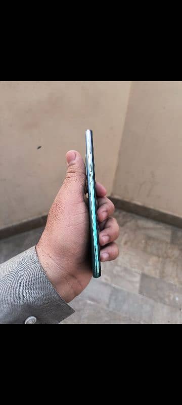 OPPO f19 pro 8+4/128 gb 3