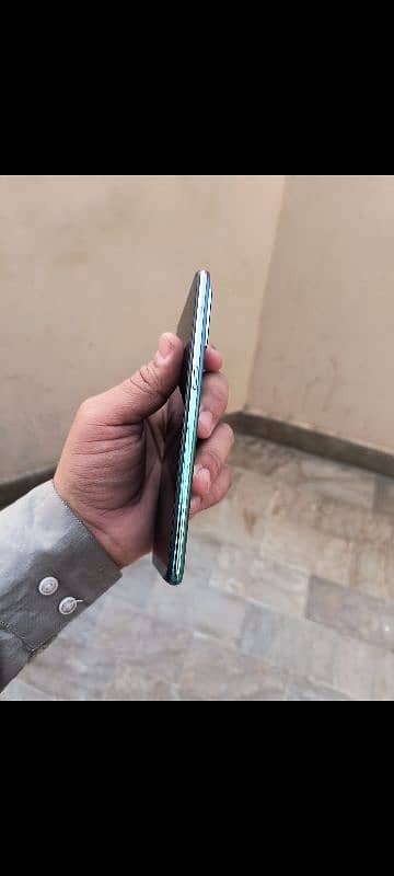 OPPO f19 pro 8+4/128 gb 6