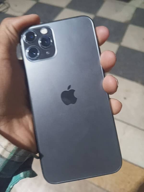 iPhone 11 Pro 3