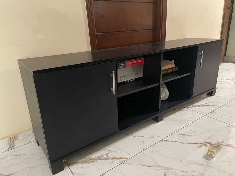 TV Console 4