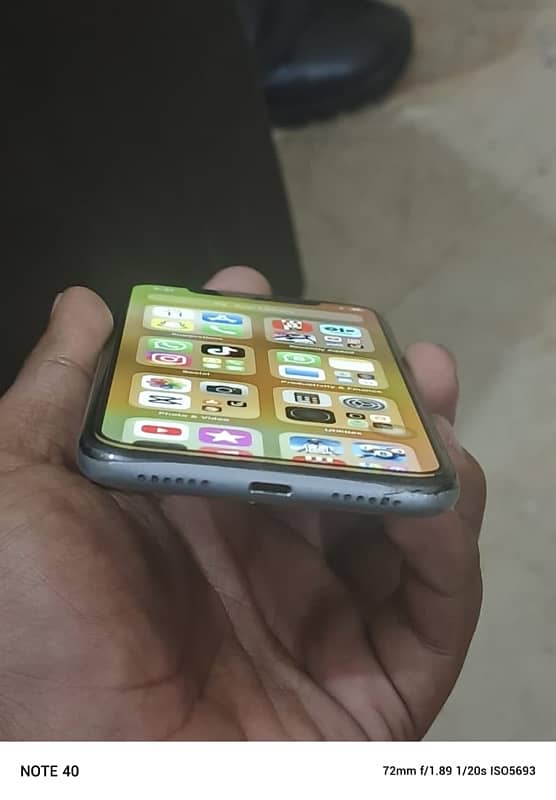 I PHONE X 64 gb 4