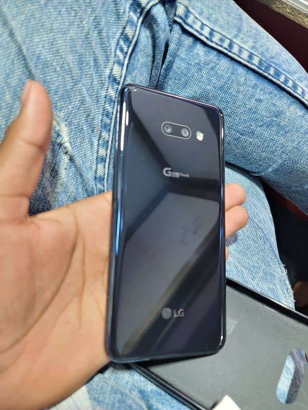 LG g8x 2