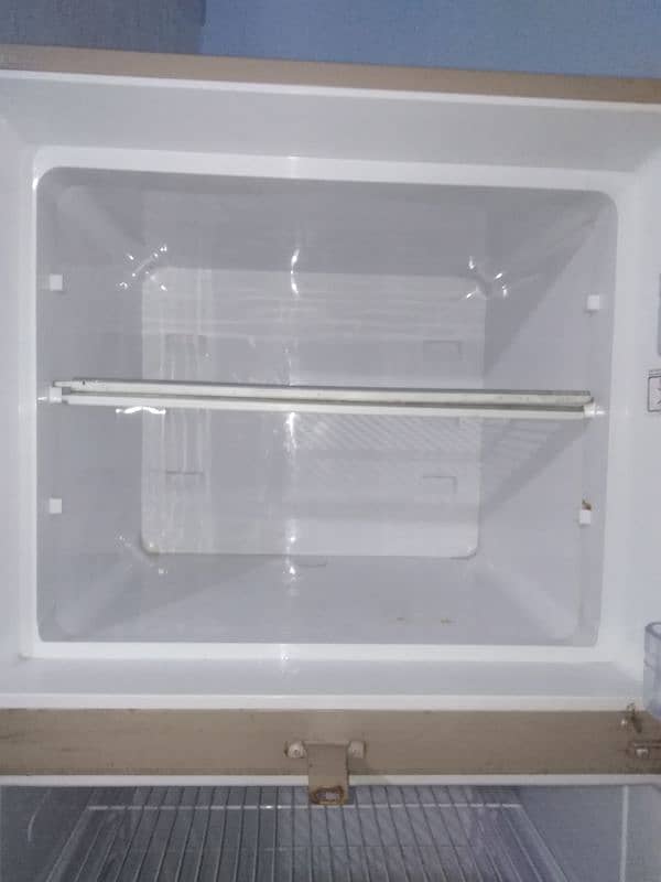 Dawlance new fridge Condition 10/10 no fult / 03022690101 3