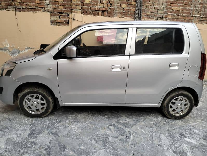 Suzuki Wagon R vxl 2018 total genuine car 9