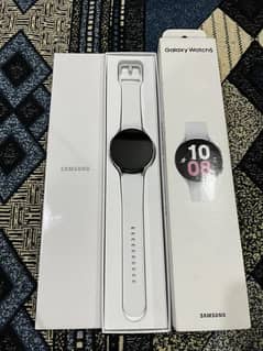 samsung watch 5 44mm size Silver collr