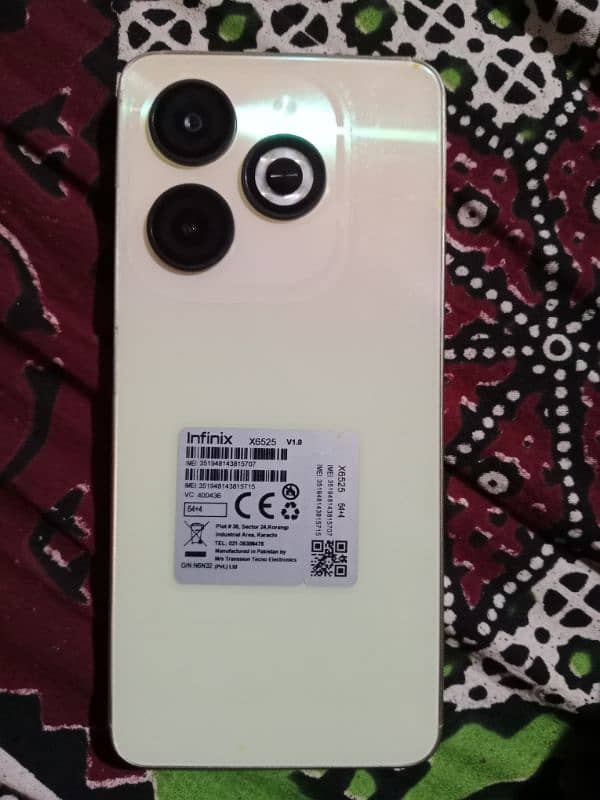 Infinix smart 8 4/64 1