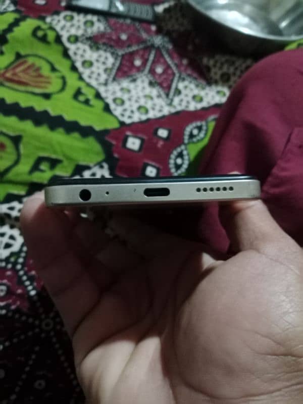 Infinix smart 8 4/64 3