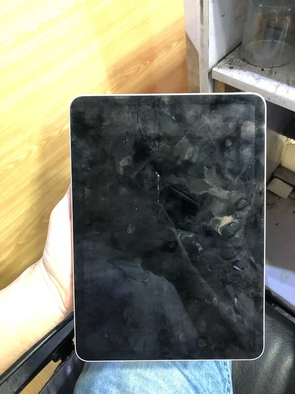 Apple Ipad air 5 100% original 2